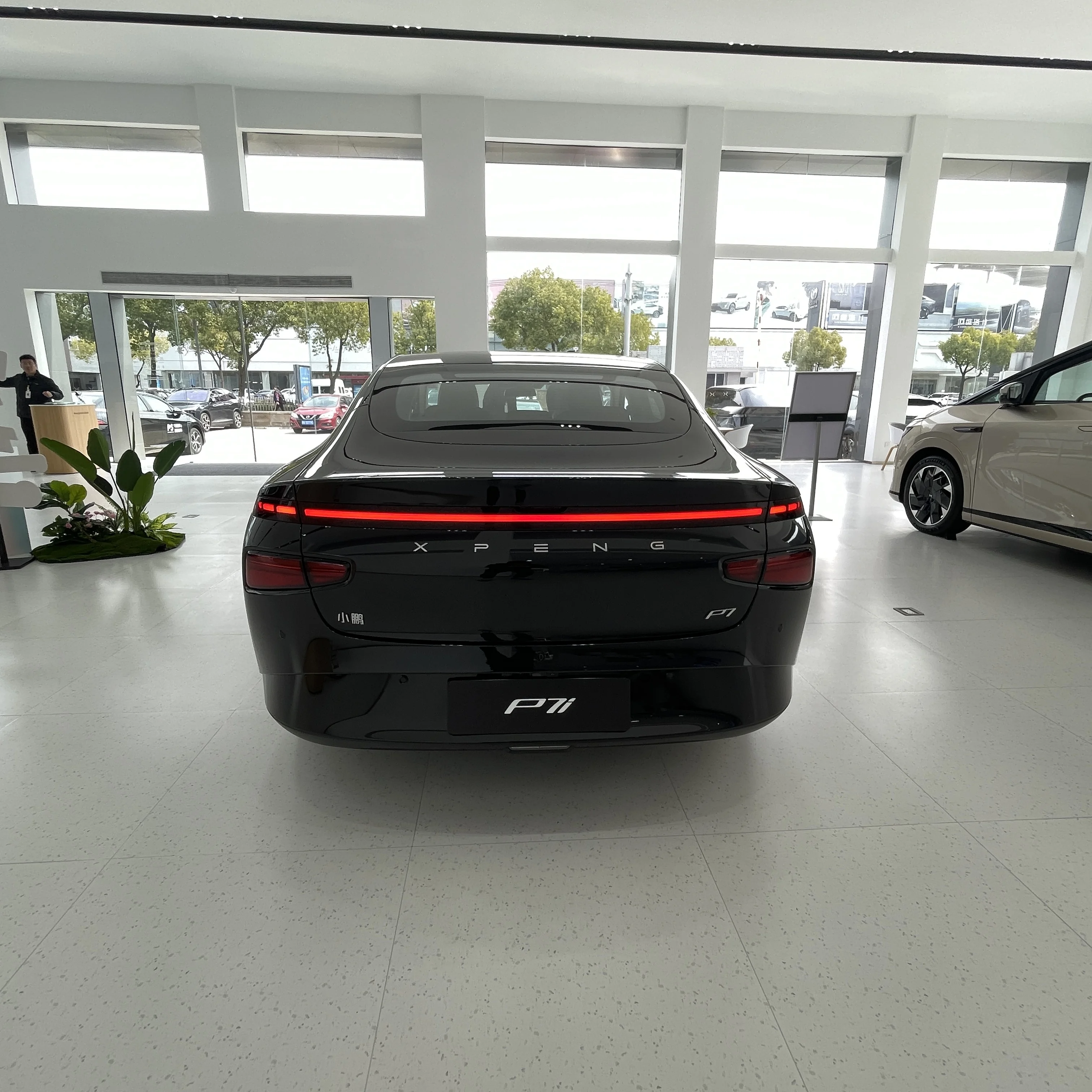XPENG P7 P7i 550 Pro Max 550km 702km EV New Energy Vehicle Pure Electric Car Xpeng p7