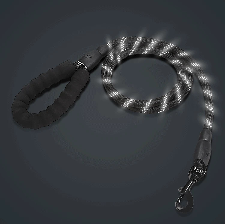 Wholesale Custom Night Reflective Explosion-proof Cotton Handle Nylon Pet Slip Lead Leash Climbing Rope Dog Leash - Buy Climbing Rope Dog Leash,Custom Night Reflective Explosion-proof Cotton Handle Pet Chain Traction Hooks Pet