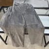 Nuovo camoscio grigio