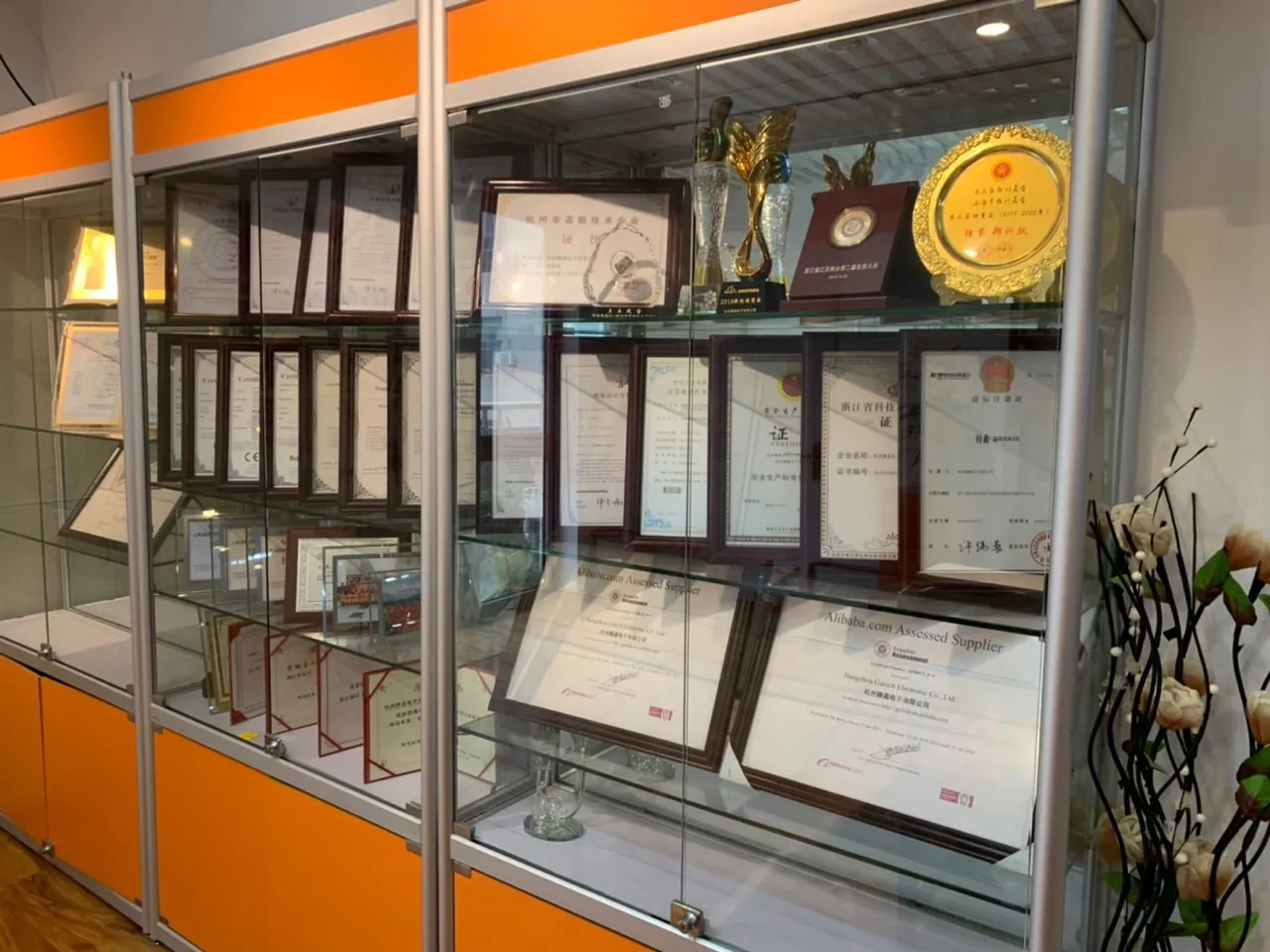 Multifunctional Smart Automatic Basketball Shooting Throwing Machine