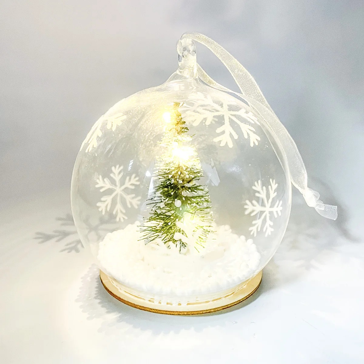 Luxury custom xmas hanging christmas clear led lighted up blown glass ball lighted decoration tree ornaments wholesale for sale