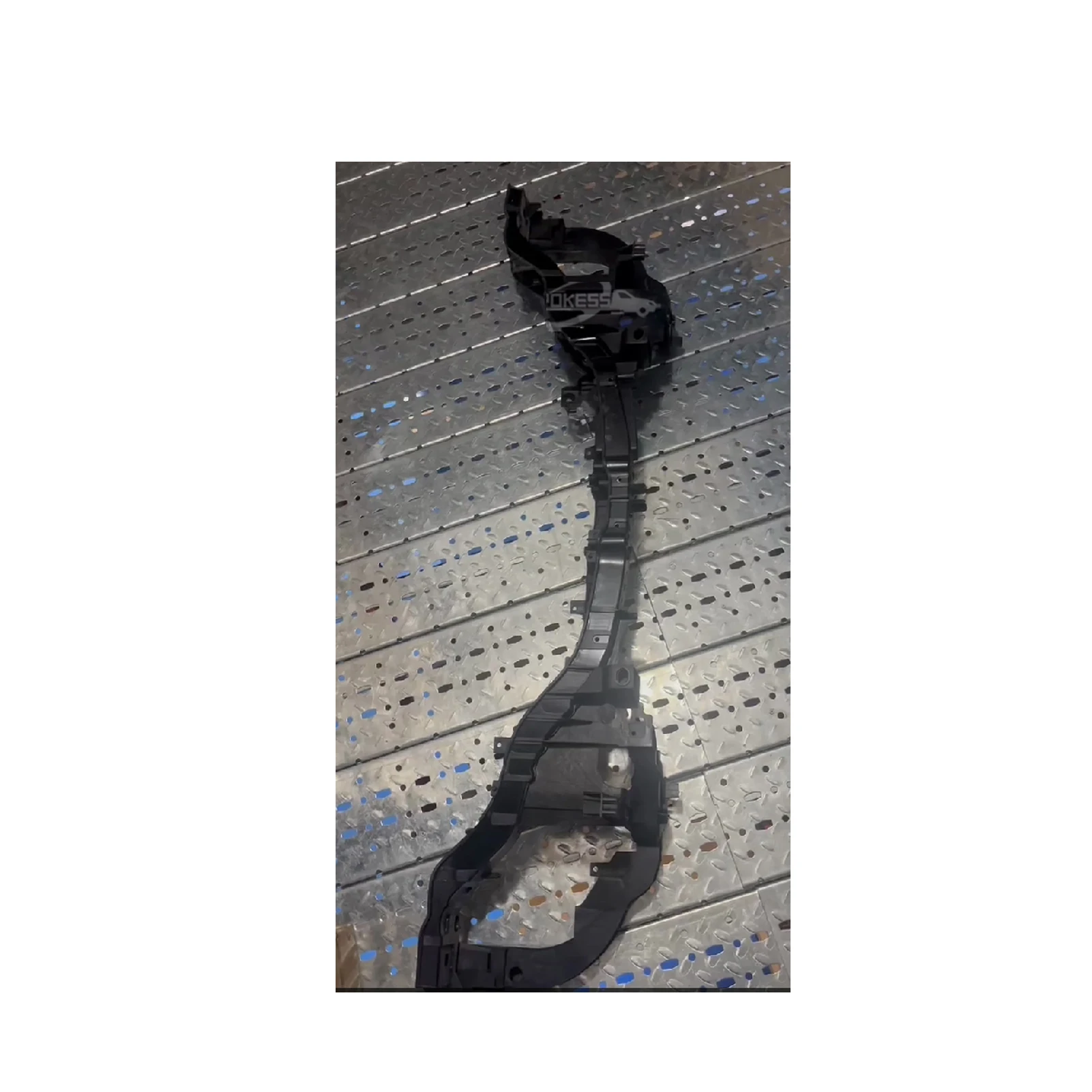 Auto Parts EJ7Z8A284C EJ7Z8A284D EJ7B8B041AG EJ7B8B041AF Radiator Supp... — 2