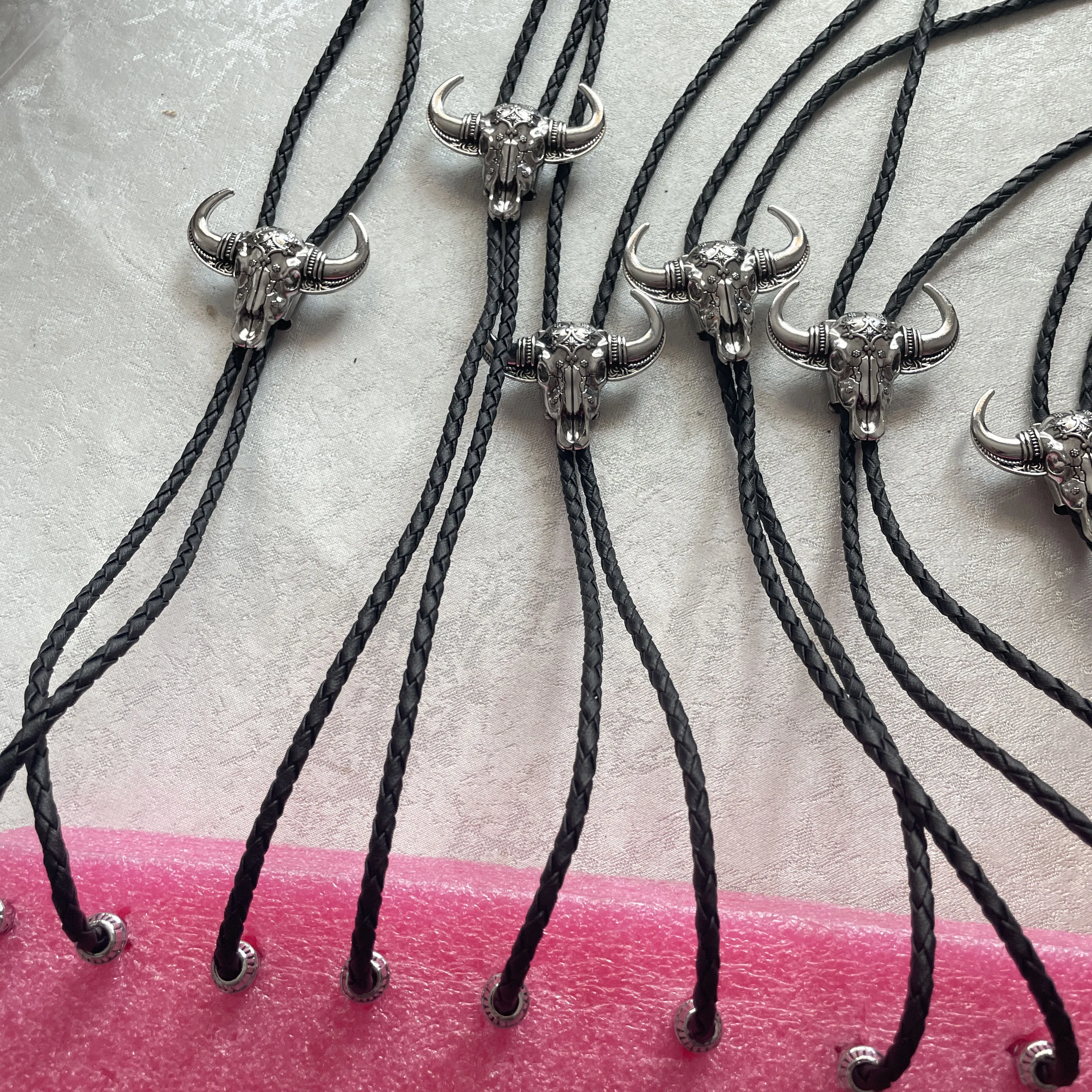 Shop Custom High Quality Low MOQ Fashion Jewelry - Ox Head Bolo