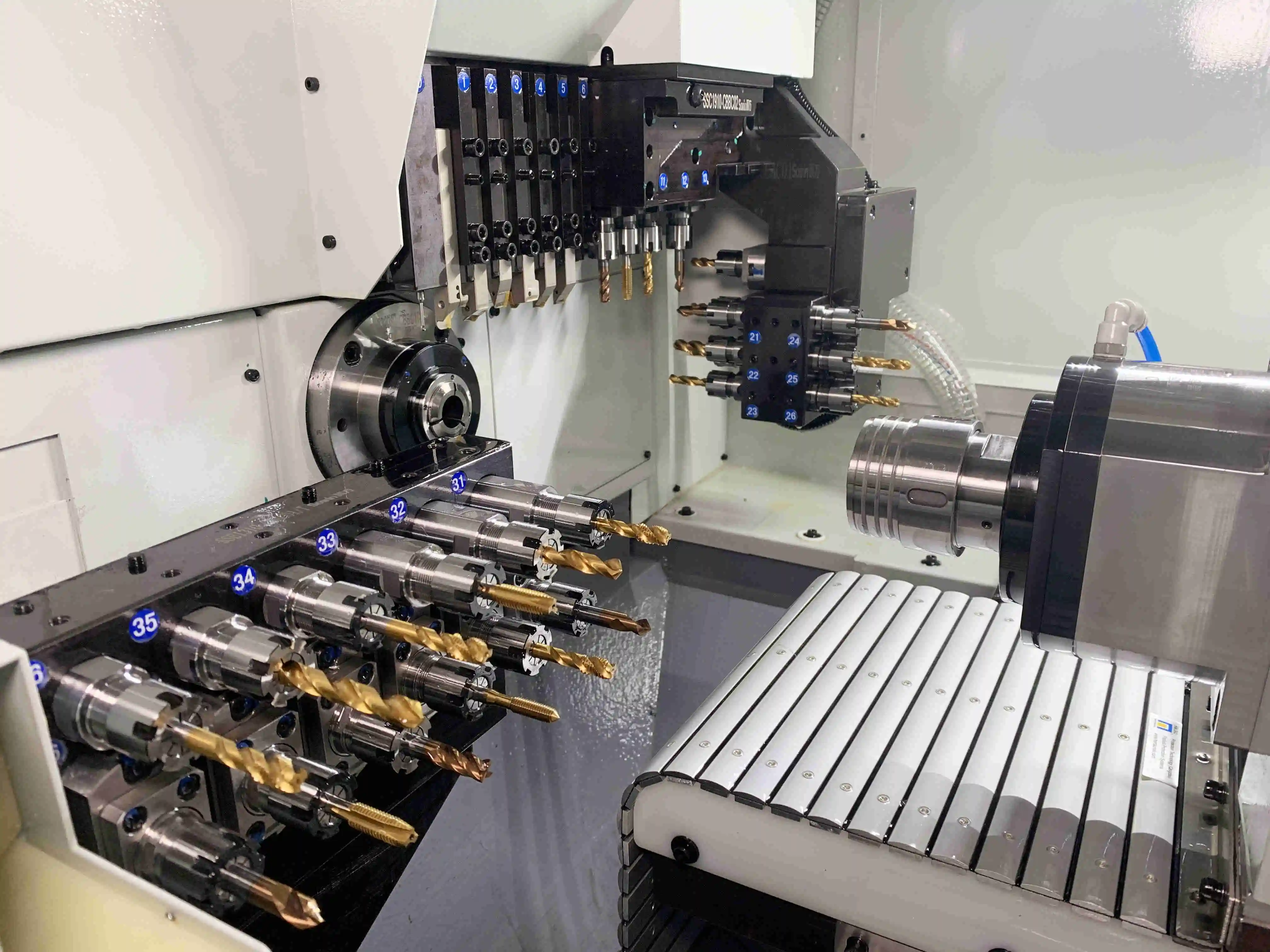 CNC Turning Guide Bush Sliding Head Swiss Types Machine