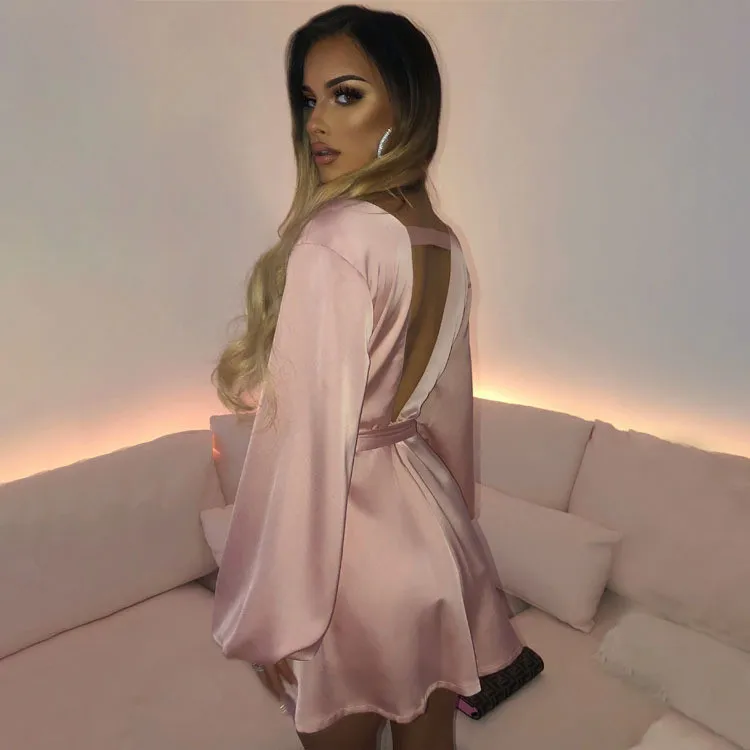 Женское атласное мини-платье с поясом длинным рукавом-фонариком глубоким V-образным вырезом и бантом на спине ажурные сексуальные праздничные платья лето