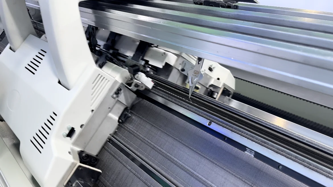 Hot Selling Automatic Knitting Machine Three System Flat Crochet Styles Knee Pads Manufacturing
