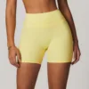 Short jaune
