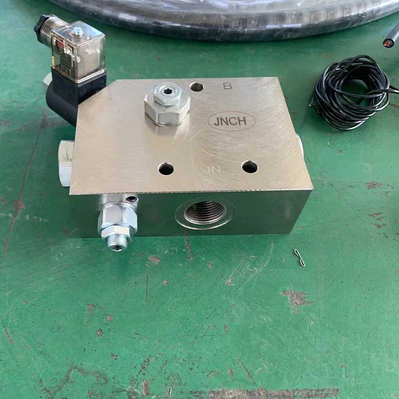 3/4 Valve 12vdc 24vdc Hydraulic Backhoe Loader Flow Divider Control