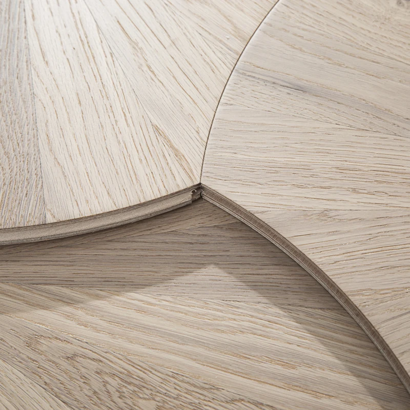 Modern Oak Multilayer Engineered Wood Flooring with T&G Click Lock Installation for Living Room