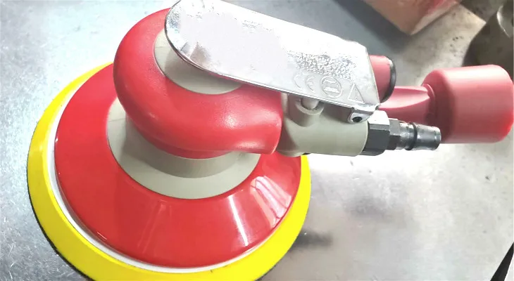 TY71136B низкая вибрация 6 дюймов. Случайная орбитальная воздушная шлифовальная машина H & L с 17 отверстиями Встроенный Регулятор воздуха для регулировки скорости инструмента