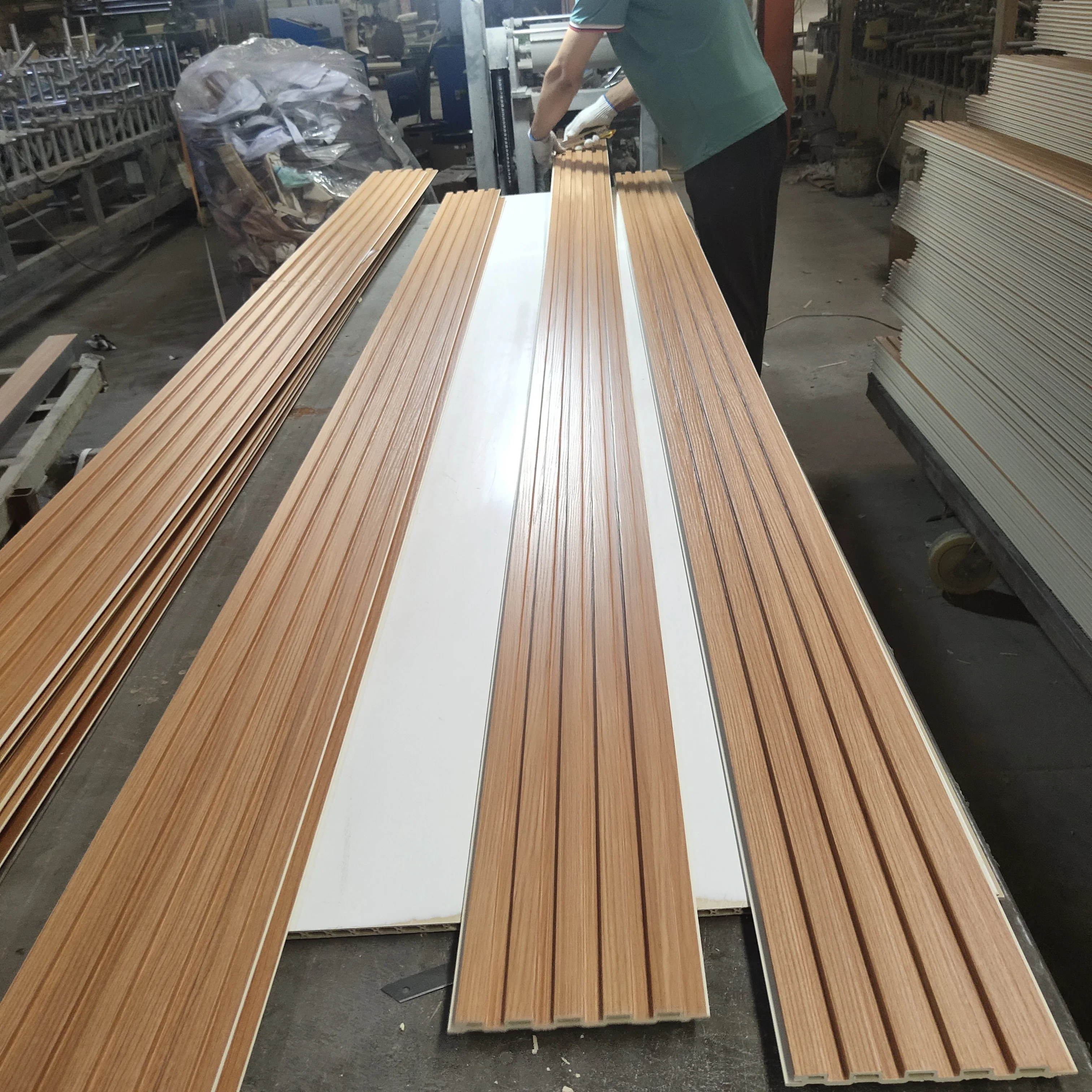 Pvc Wood Effect Pwc Wall Panel for Wall Interior Pvc Wall Panels Green