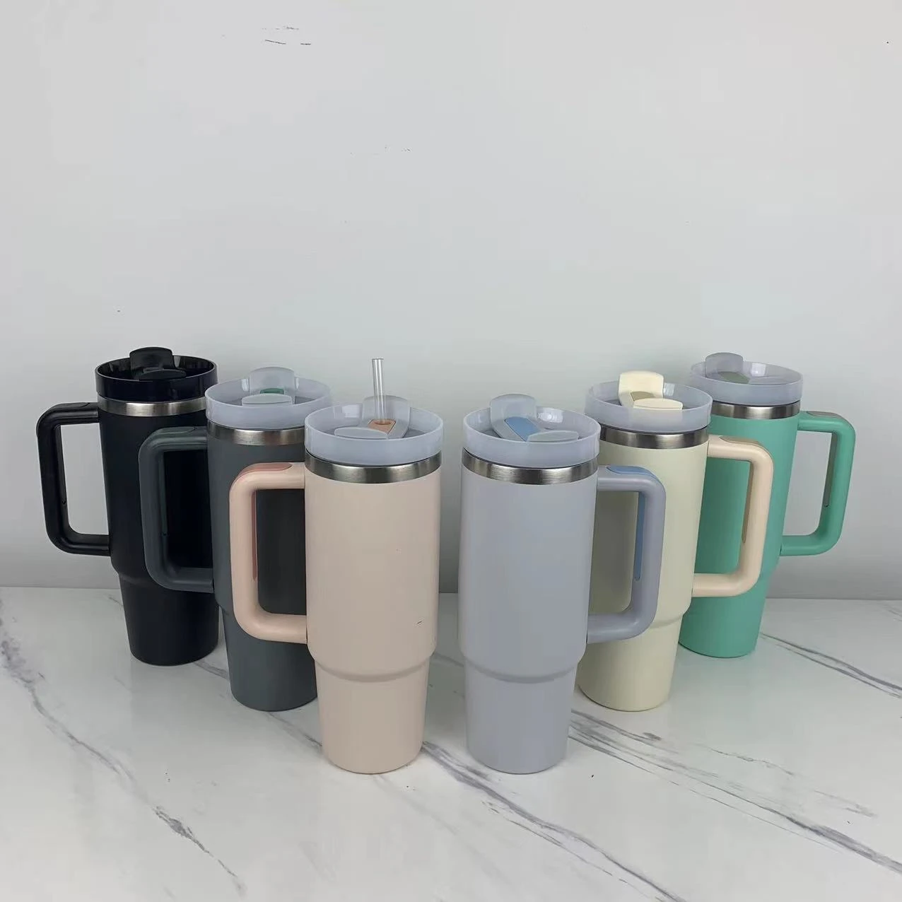 40 Oz Tumbler With Handle And Foldable Straw Of Lid Reusable Iced