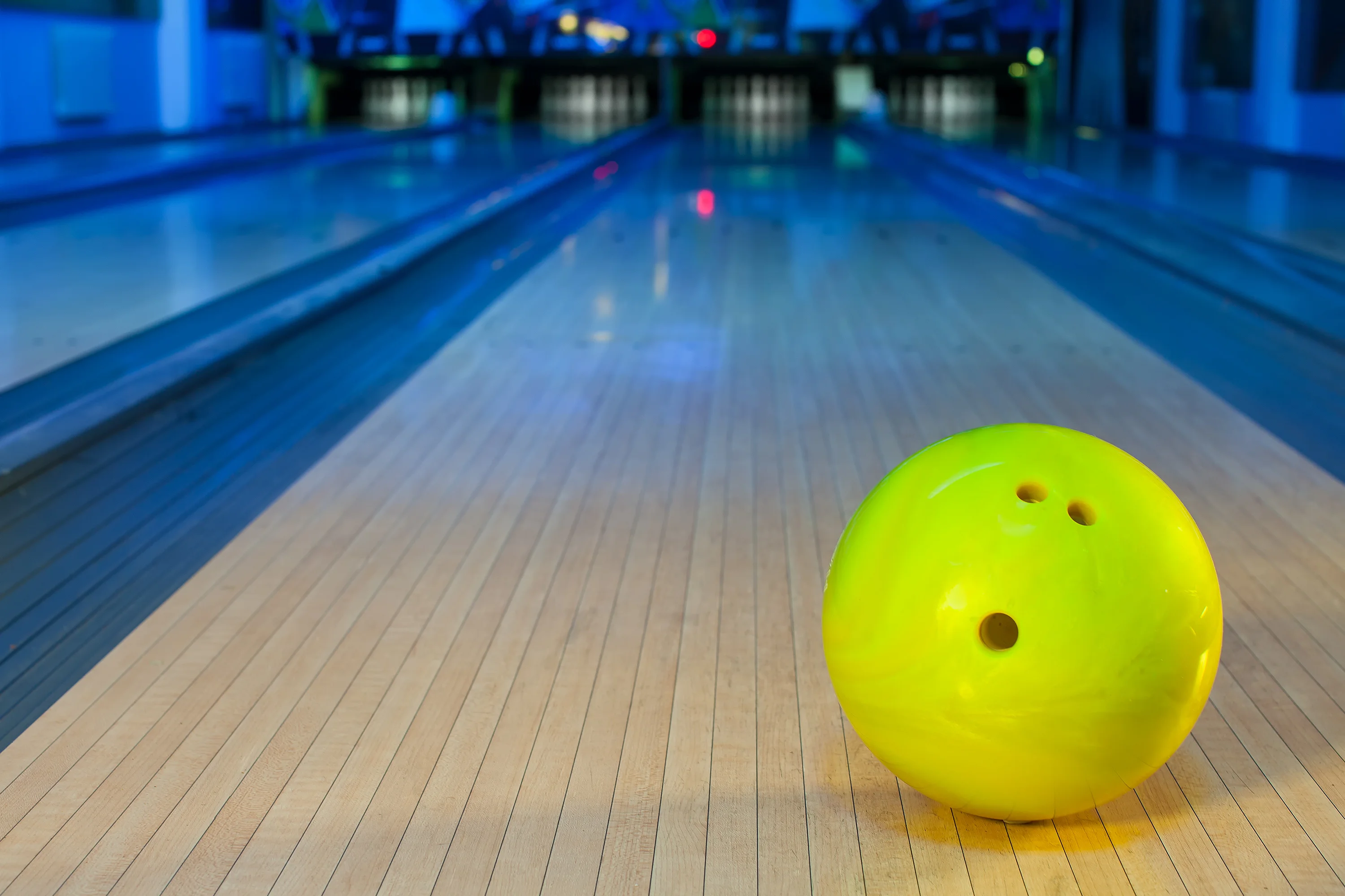 Entertainment Center Indoor Standard Bowling Ball Machine In Low Price