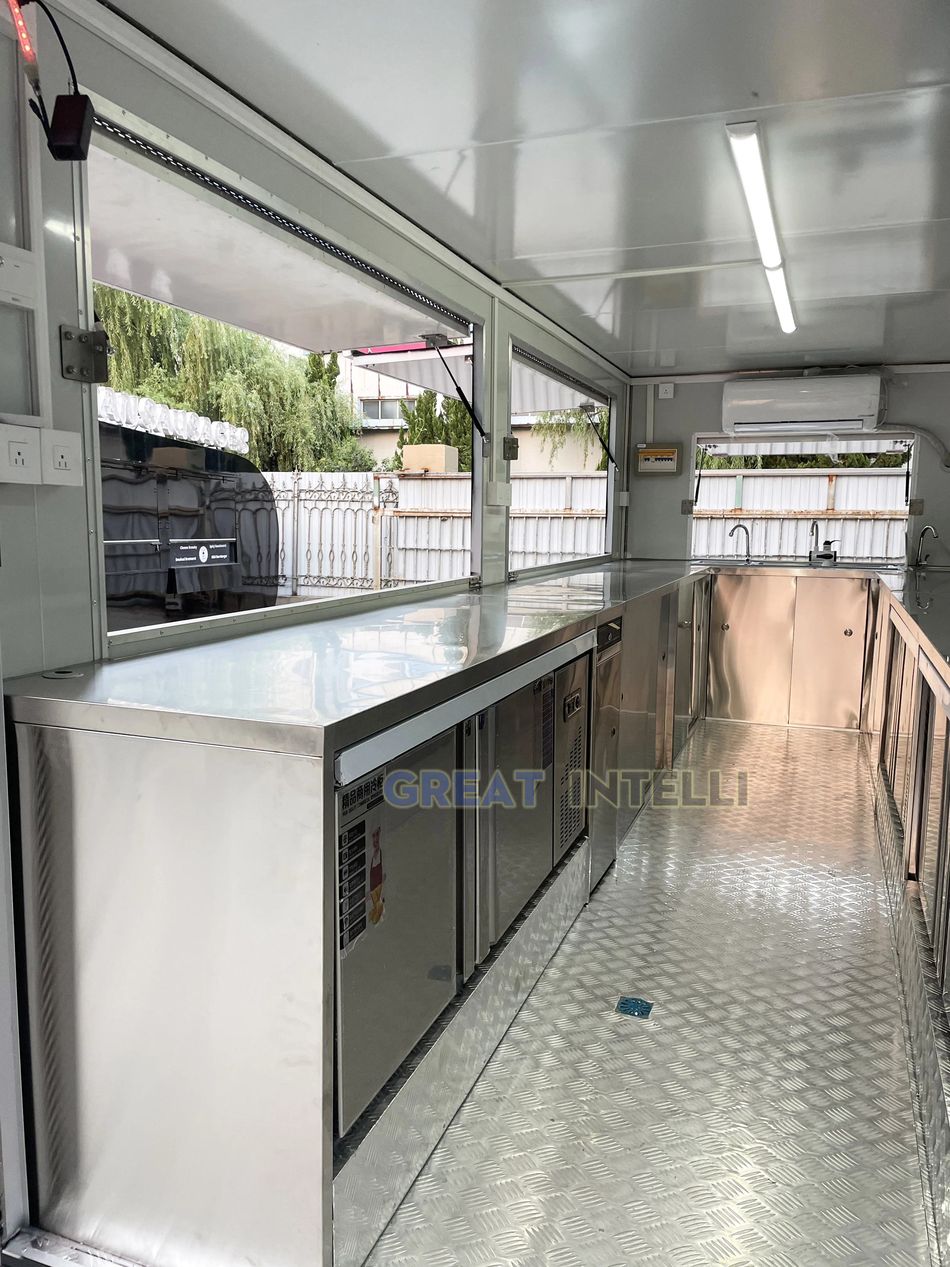 Full Equipment Mobile Foodtruck Outdoor Kitchen Concession Food Trailer