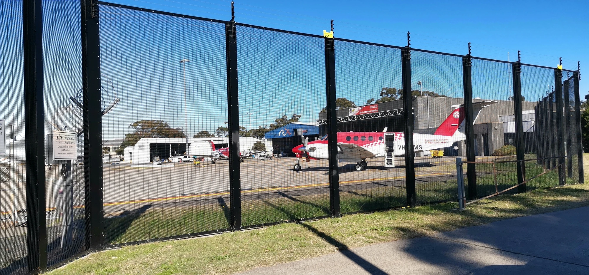 South Africa Clearvu Anti Climb Prison Fence Panels 358 Wire Mesh Anti-Climb High Security Fencing