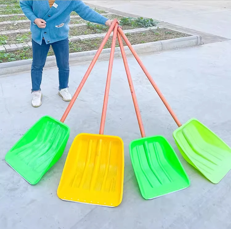 product wholesale   garden farming plastic snow shovel with wood handle for winter-9