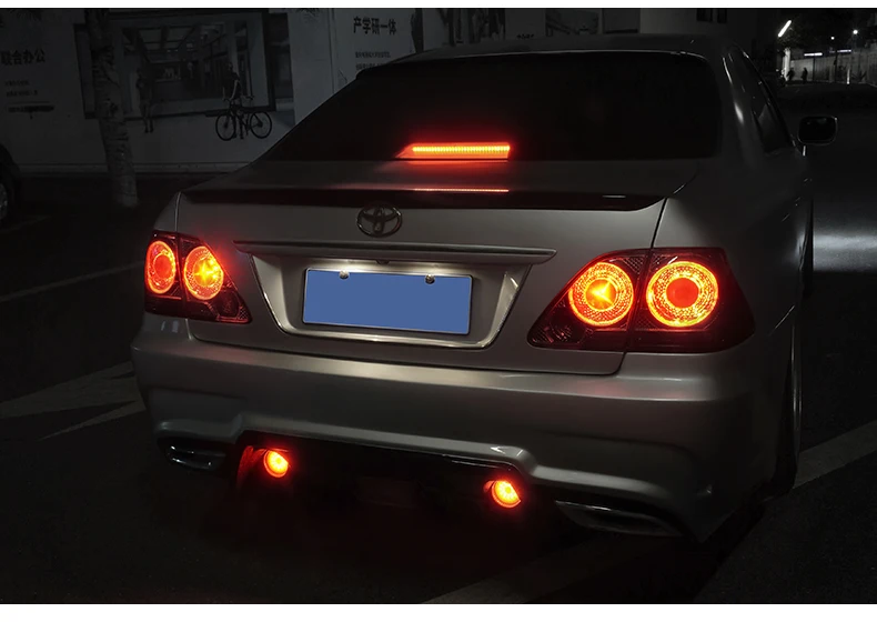 Lanterna Traseira LED de Alta Qualidade para Toyota Crown 2003