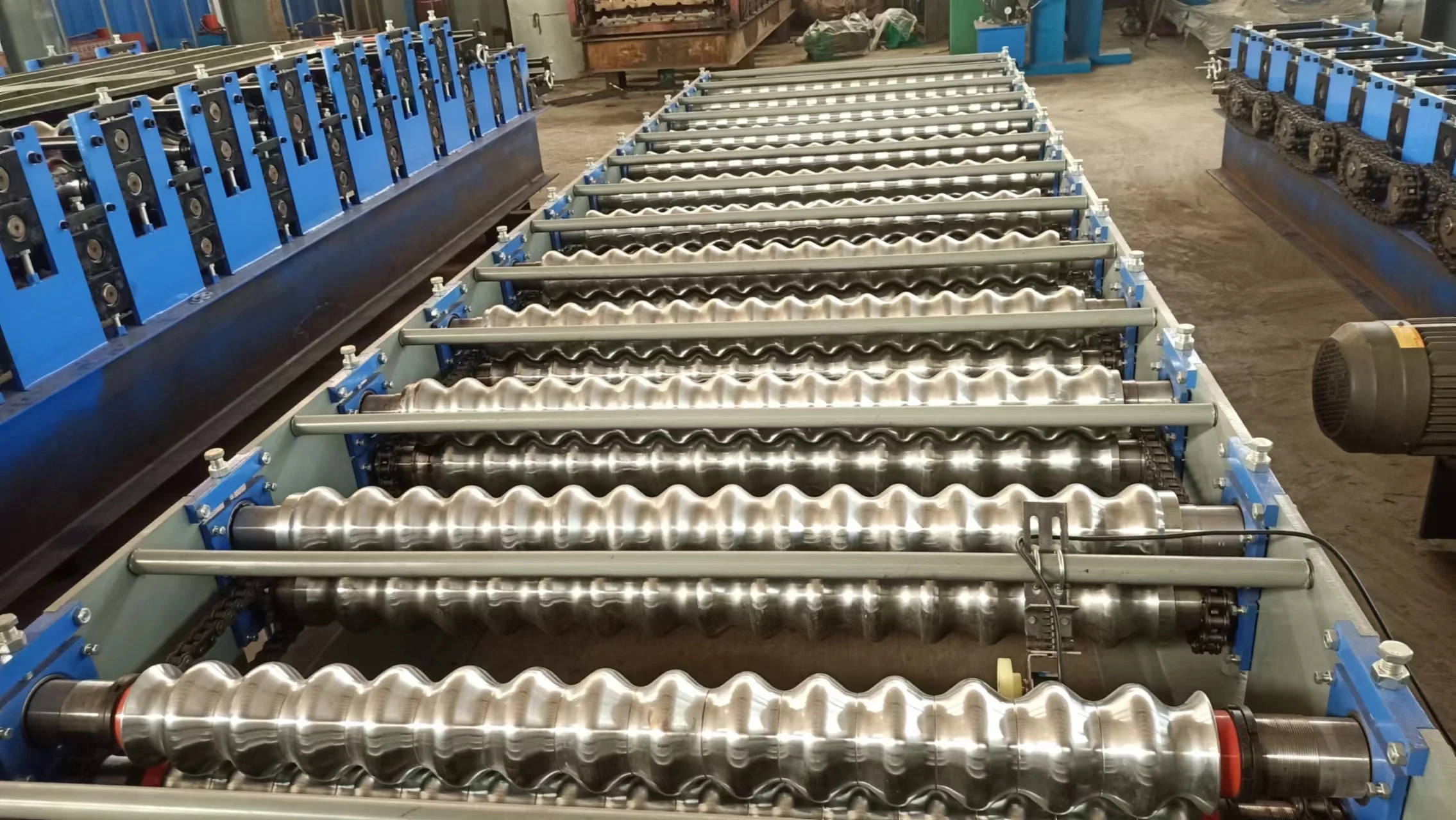 Factory Price Customization Corrugated Metal Tile Making Machinery H12 Trapezoid Roofing Sheet Roll Forming Machine