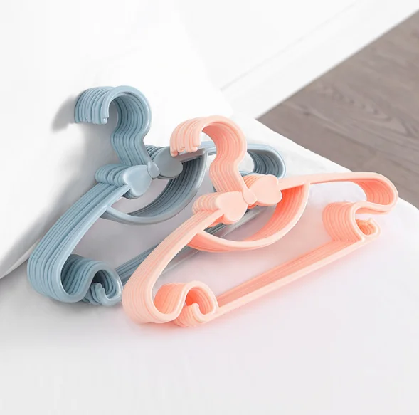 non-slip butterfly knot design baby hanger