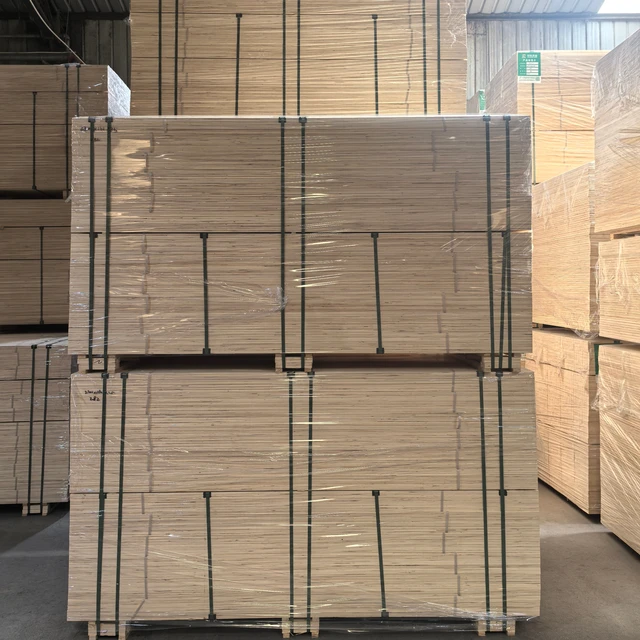 Poplar Pine Eucalyptus Material Structural LVL Formwork Timber/formwork LVL Laminated Veneer Lumber