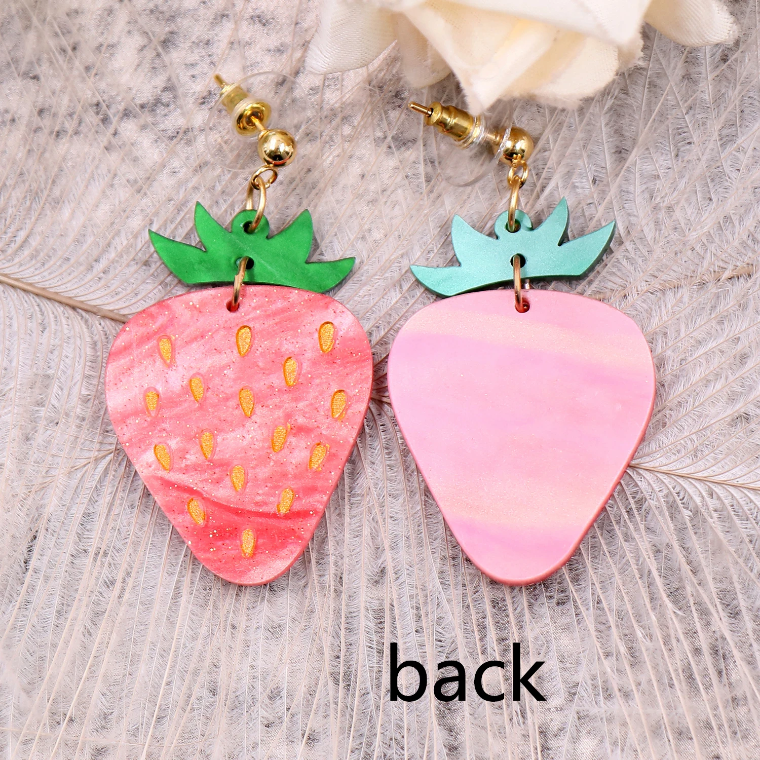 ERS673ER1507 Top fashion CN Drop Strawberry acrylic women's Cute Push-back Summer fashion jewelry earrings supplier