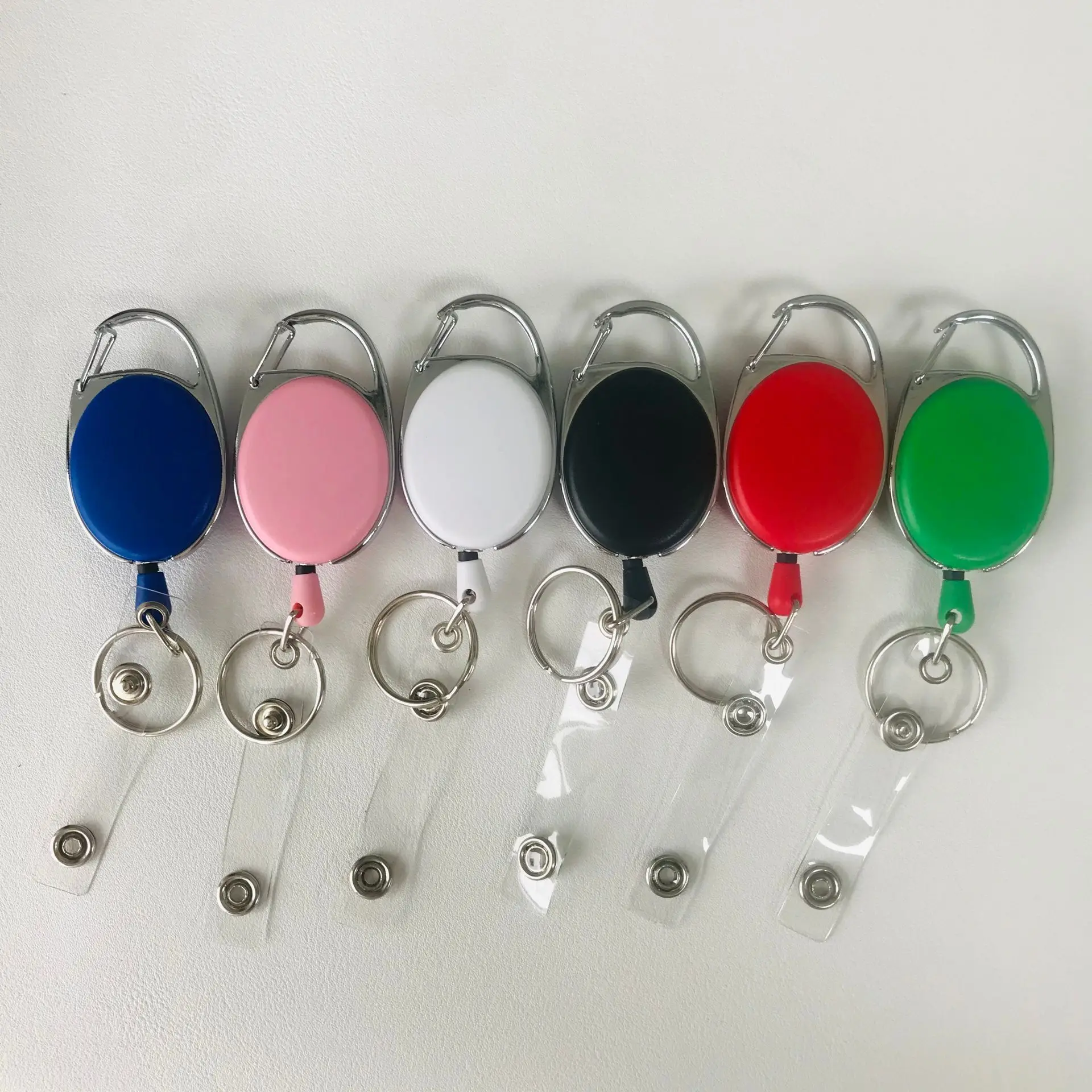 P004 Oval Retractable Badge Holder With Bulk Id Card Key Holder