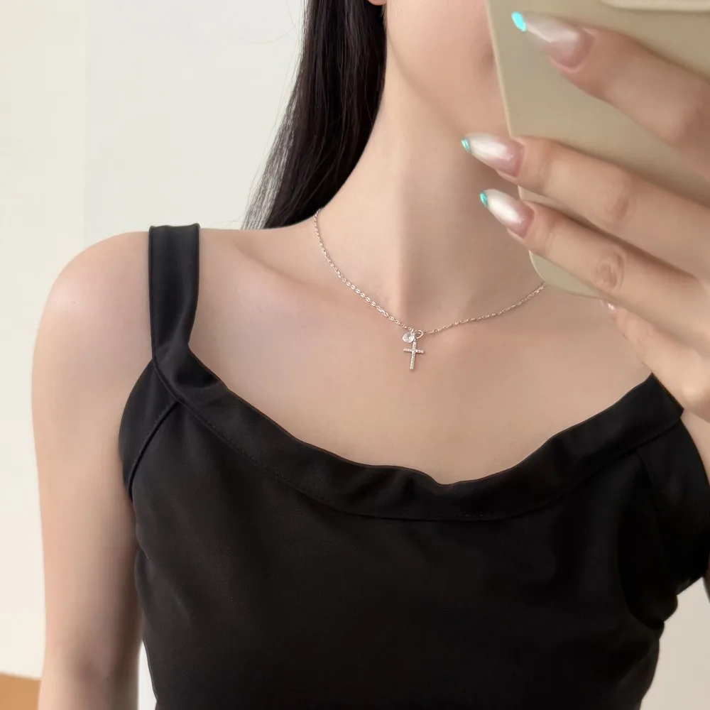 KAKODIY Rhodium 18K Gold Plated Cubic Zirconia Cross Pendant Necklace Women's Straight Pull Religious Cross Faith Pendant Necklace detail 3