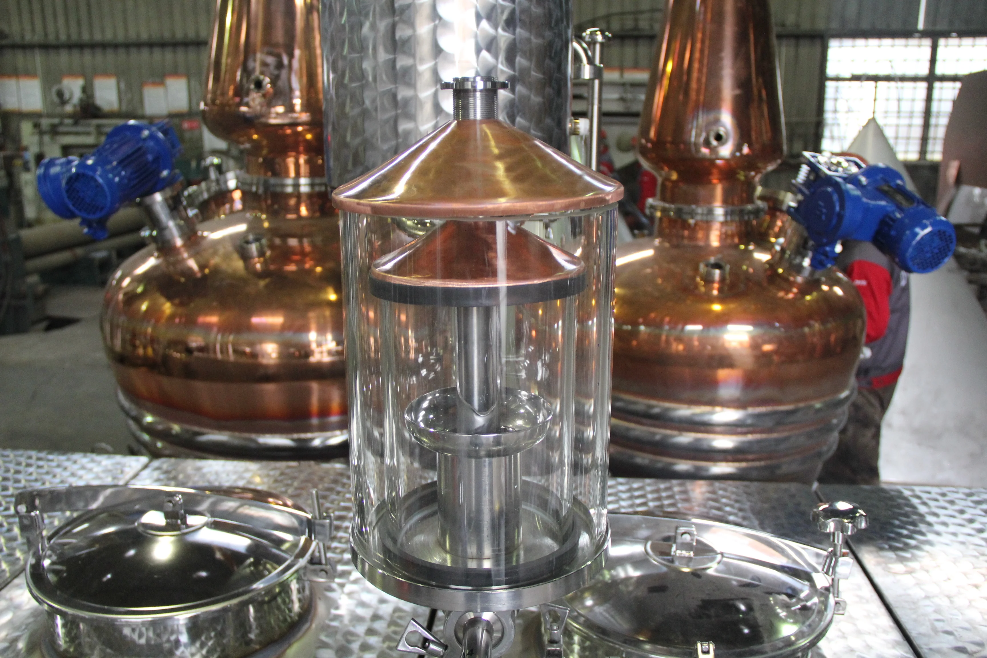 Double Pot Still with Column Spirits Safe for Whisky Gin From Neutral Alcohol Copper Distillation Distillery 1000L/2000L/500L