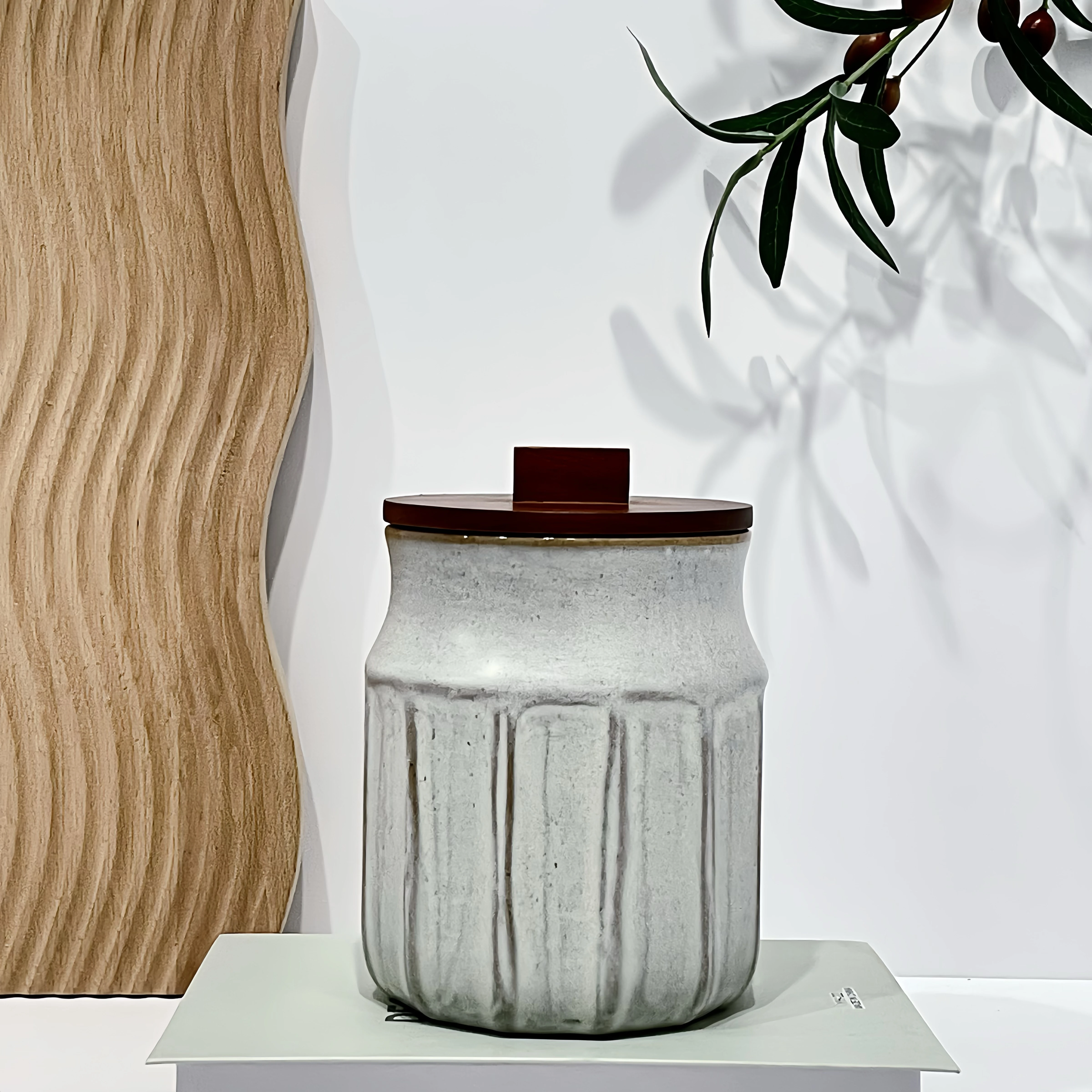 Japan Retro Solid Color Embossed Stripe Dried Spices Coffee Tea Sugar sealed Storage Jars Ceramic Canister with Wooden Lid