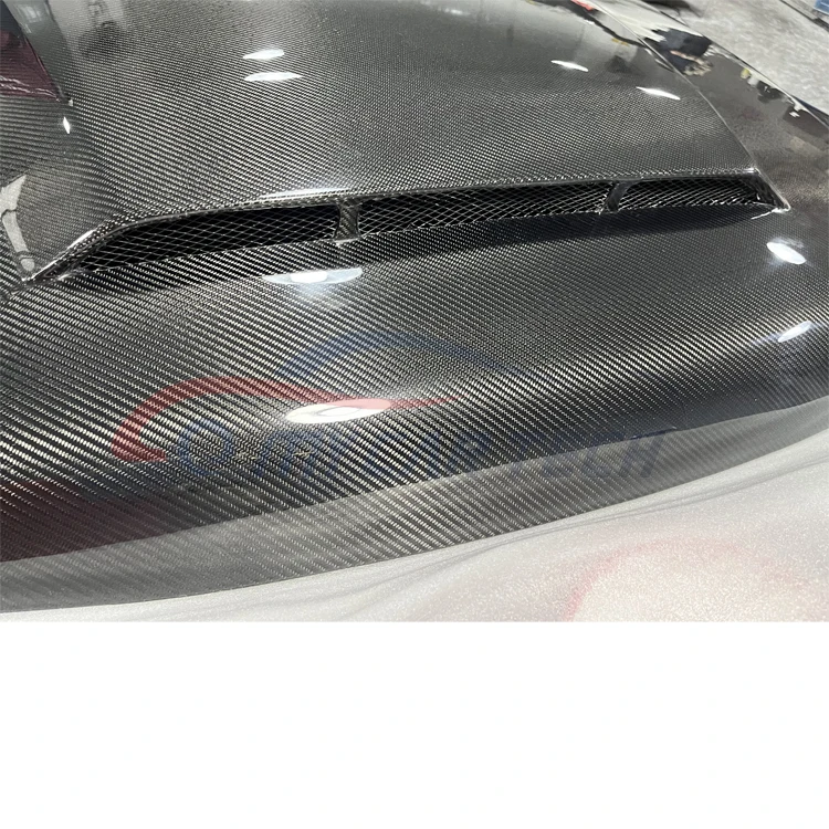 ジープグランドチェロキーSRT2011-2019カーボンファイバーフード