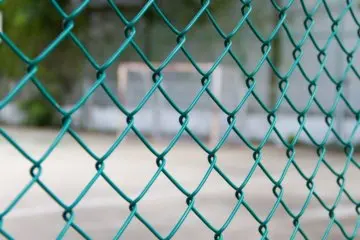 Hot sale galvanized steel 8 foot chain link fence garden cyclone wire fence for sale supplier