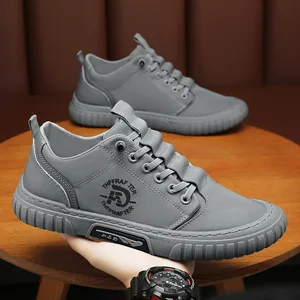 Men's New Fashionable White Sports Leisure Board Shoes Breathable Thick Soled Casual Runners Anti-Slippery for Autumn Winter