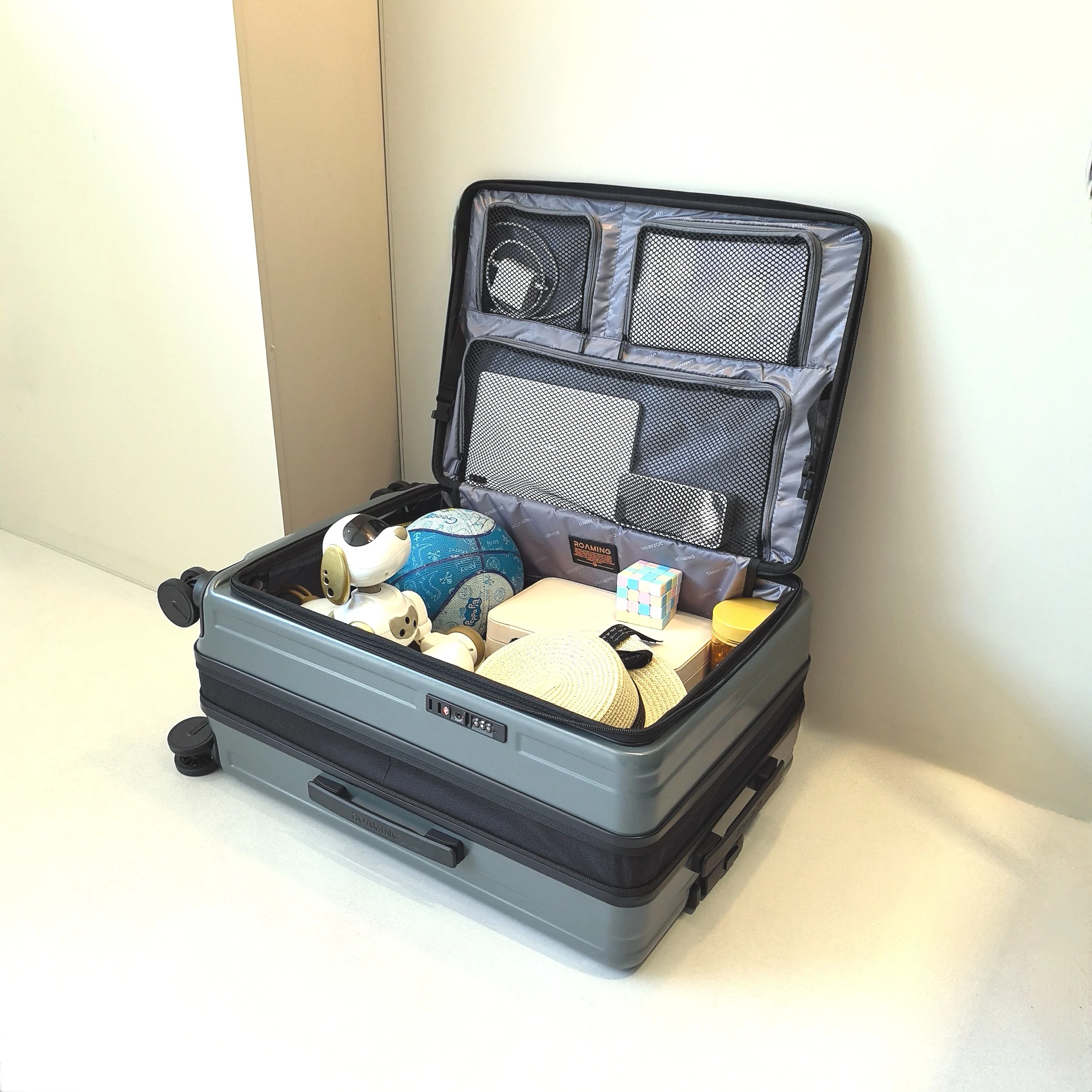 Factory Wholesale High-quality Durable PC Luggage Bags with