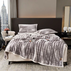 Luxury Fluffy Rabbit Bubble Faux Fur High Weight Fabric Plain Soft Winter Throw Blanket for Home Sofa Bed Winter Custom Travel