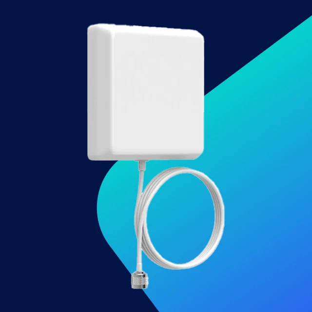 Premium Quality Multi-band 880-2675MHz Indoor Directional Unipolar Wall-Mount Antenna for Small Venues