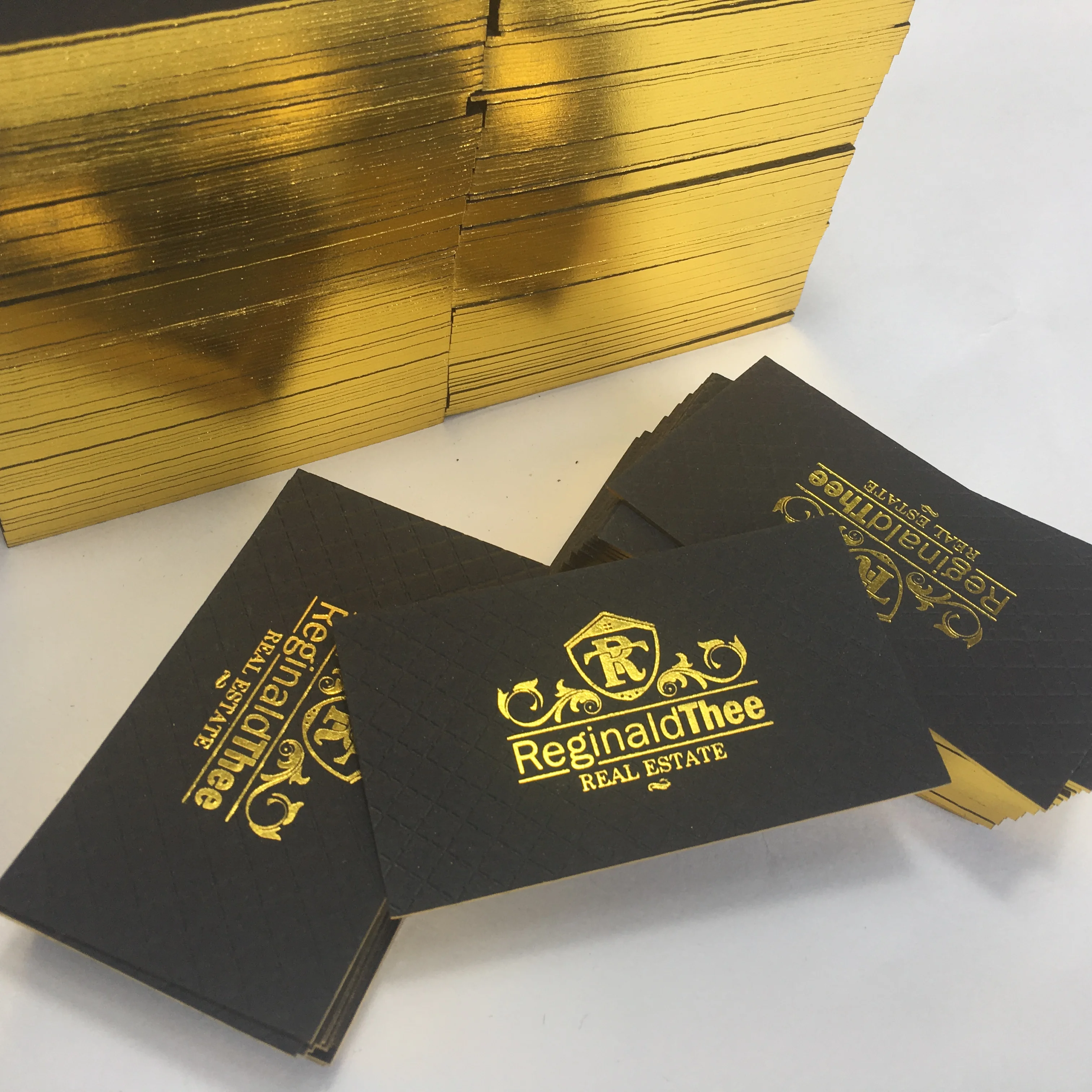 【レア】キッシンジャー名刺 贅の極致、名刺のクオリティはここまで来た!!紺色のべロアに金