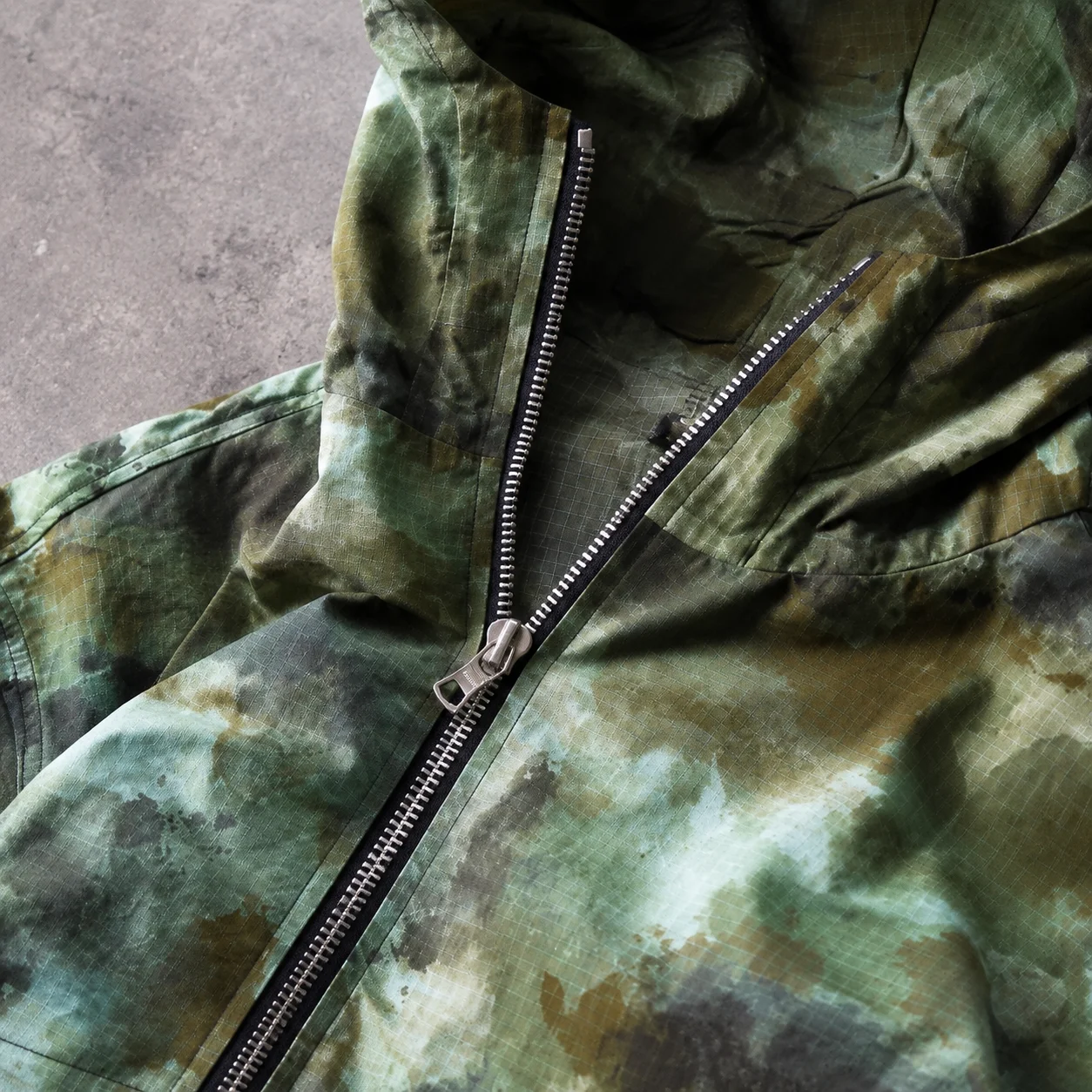 Men's Camo Print 2 Piece Tracksuit Set Hooded Zip up Jacket and Shorts Streetwear Outfit Camouflage Print Jacket and Short Sets gallery 4