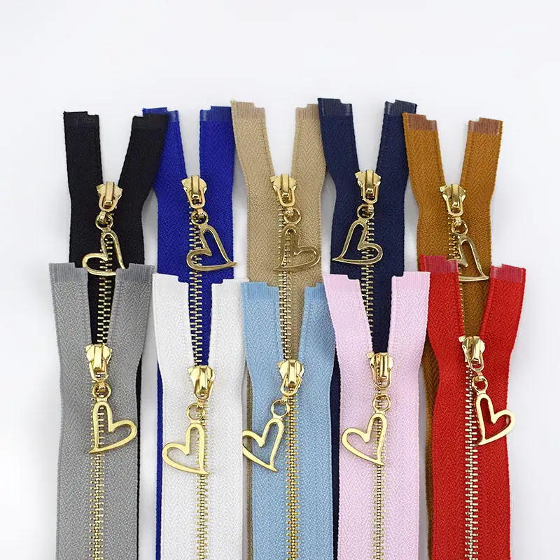 Outdoor Sports Clothing Zipper Accessories Heart Zipper Pull Self-locking Metal Zipper With Gold Teeth