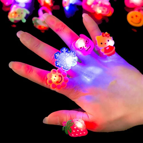 Wholesale High Quality Colorful Plastic Ring Cute Led Glowing Finger Girl Glow Toy for