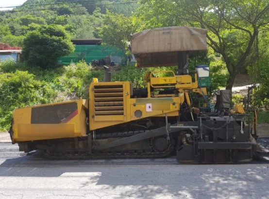 Case AP755 Asphalt Paver