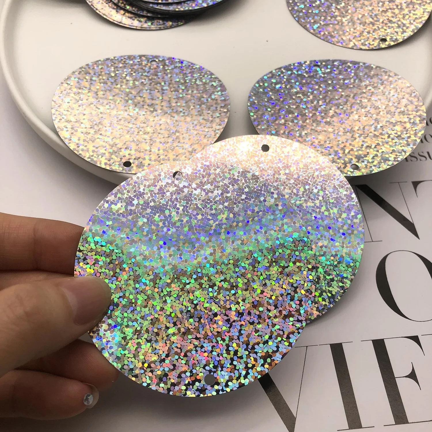 Factory Reversible PVC PET Loose 30mm 40mm 50mm 60mm Large Round Flat Garment  Sequins for Sewing