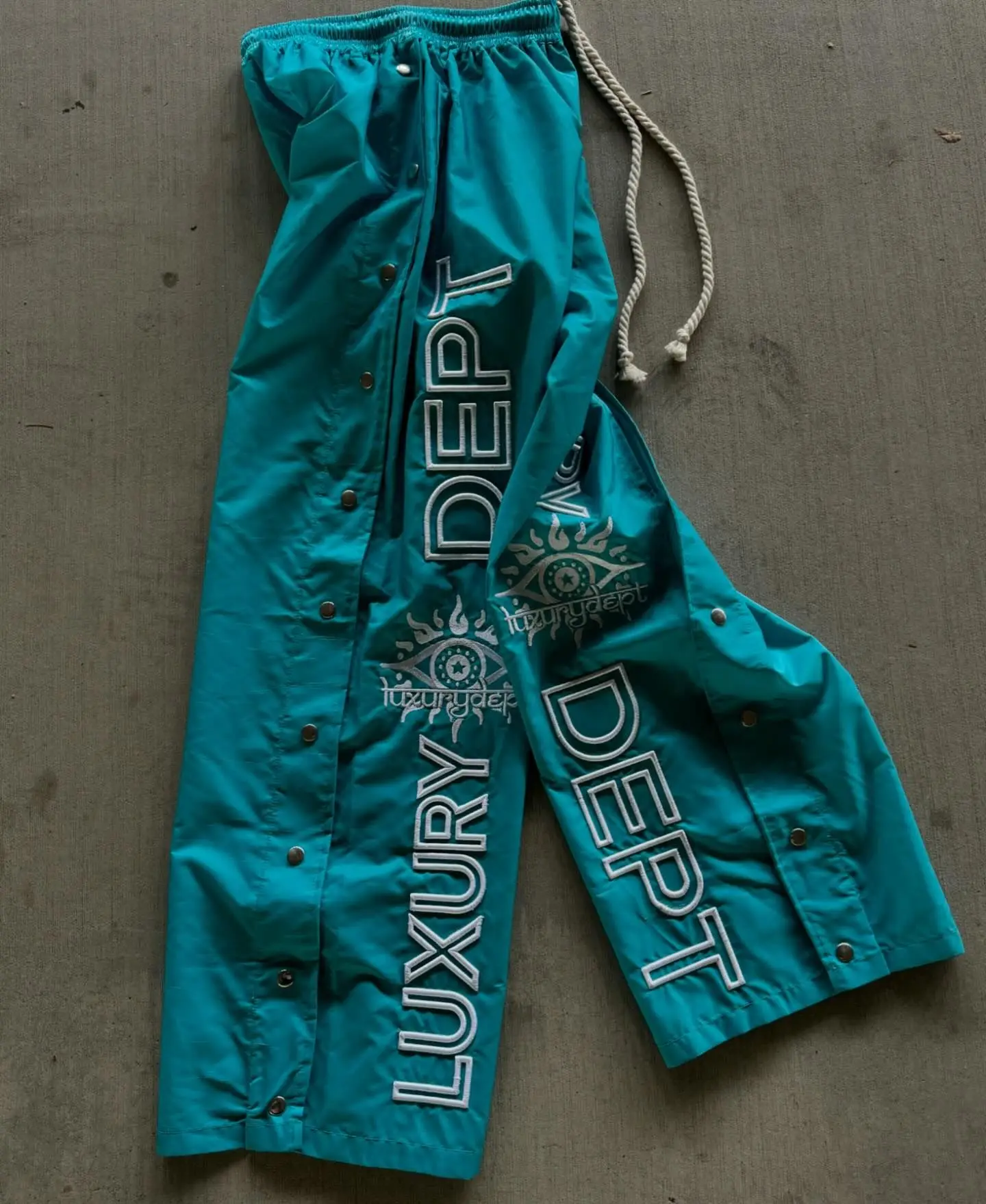 Salati Custom Streetwear Embroidery Long Loose Polyester Nylon Wide Leg Flared Windbreaker Track Jogger Trousers Baggy Men Pants gallery 2