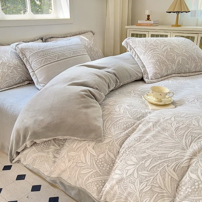 Wholesale 3d Luxury Milk Velvet Bedding Top Quality Fluffy Bedding 4 Pieces Bedding Set For