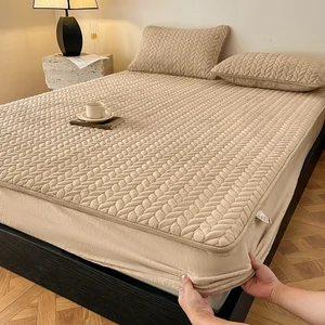 Noiseless Mattress Protector Winter Fitted Sheet Crystal Velvet  Quilt Bedding Decoration Soft Comfortable Thick Bed Cover