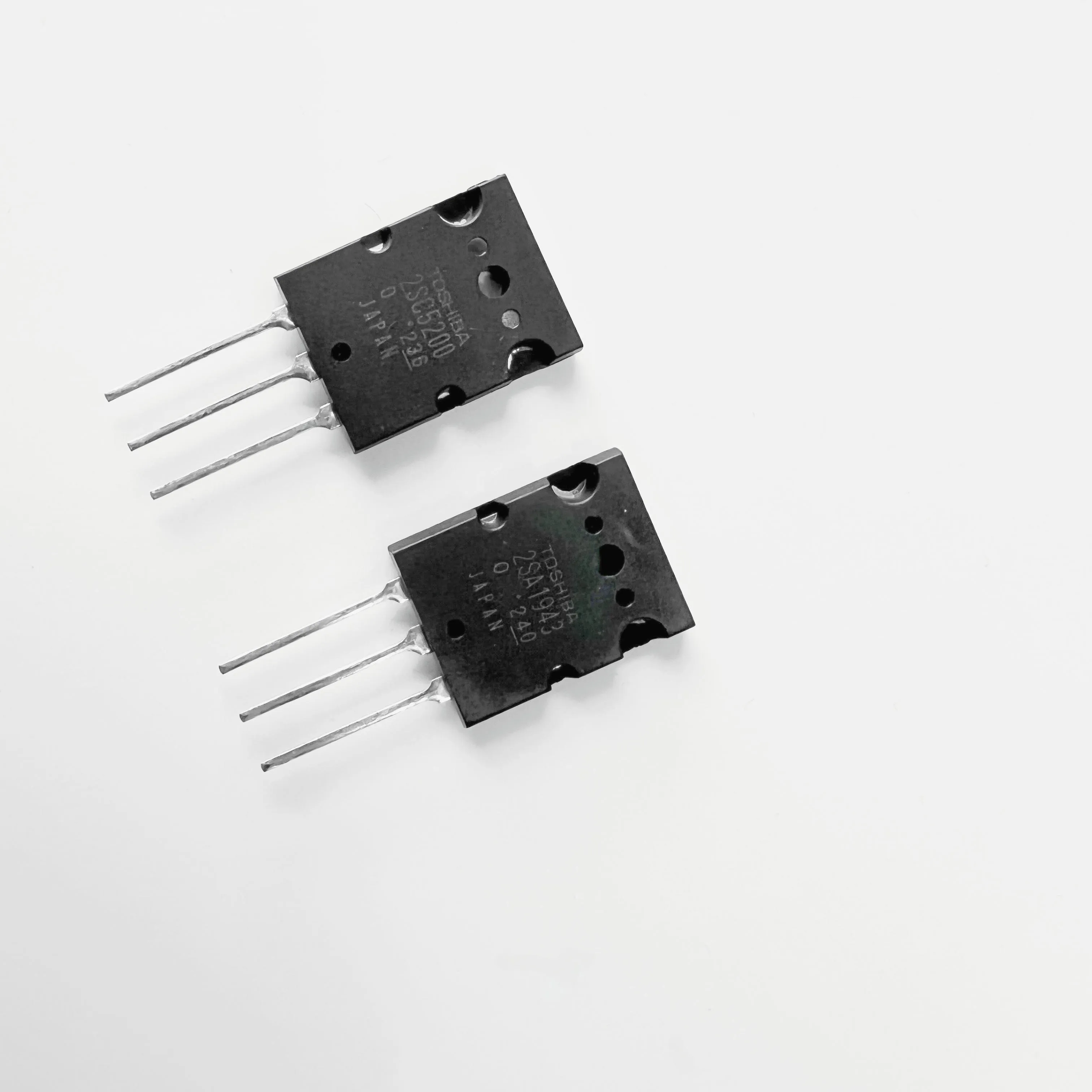Low price MOQ 1pair original 2SC5200 2SA1943 A1943 C5200  2sc5200 2sa1943 audio Mosfet power transistor amplifier