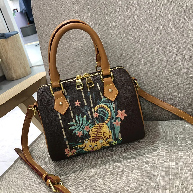 Wholesale Luxury Brand Handmade Embroidered Handbag Ladies Vintage