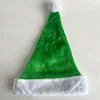 Chapeau à rabat court en peluche vert