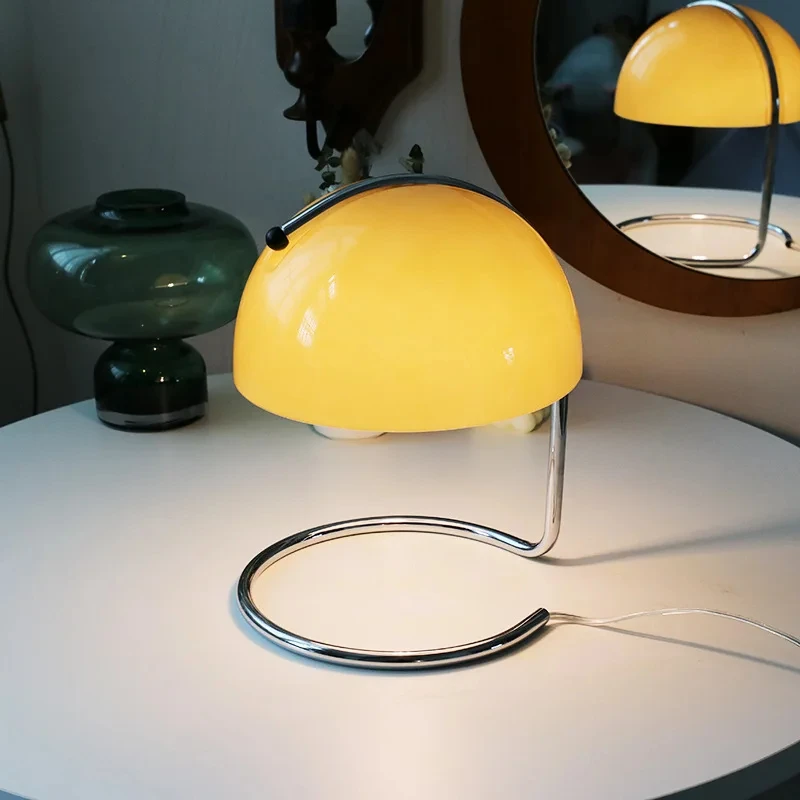 Bauhaus LED Desk Lamp Modern Mushroom Design Fireless Aromatherapy Nordic Style Glass Body for Bedroom Bedside Living Room