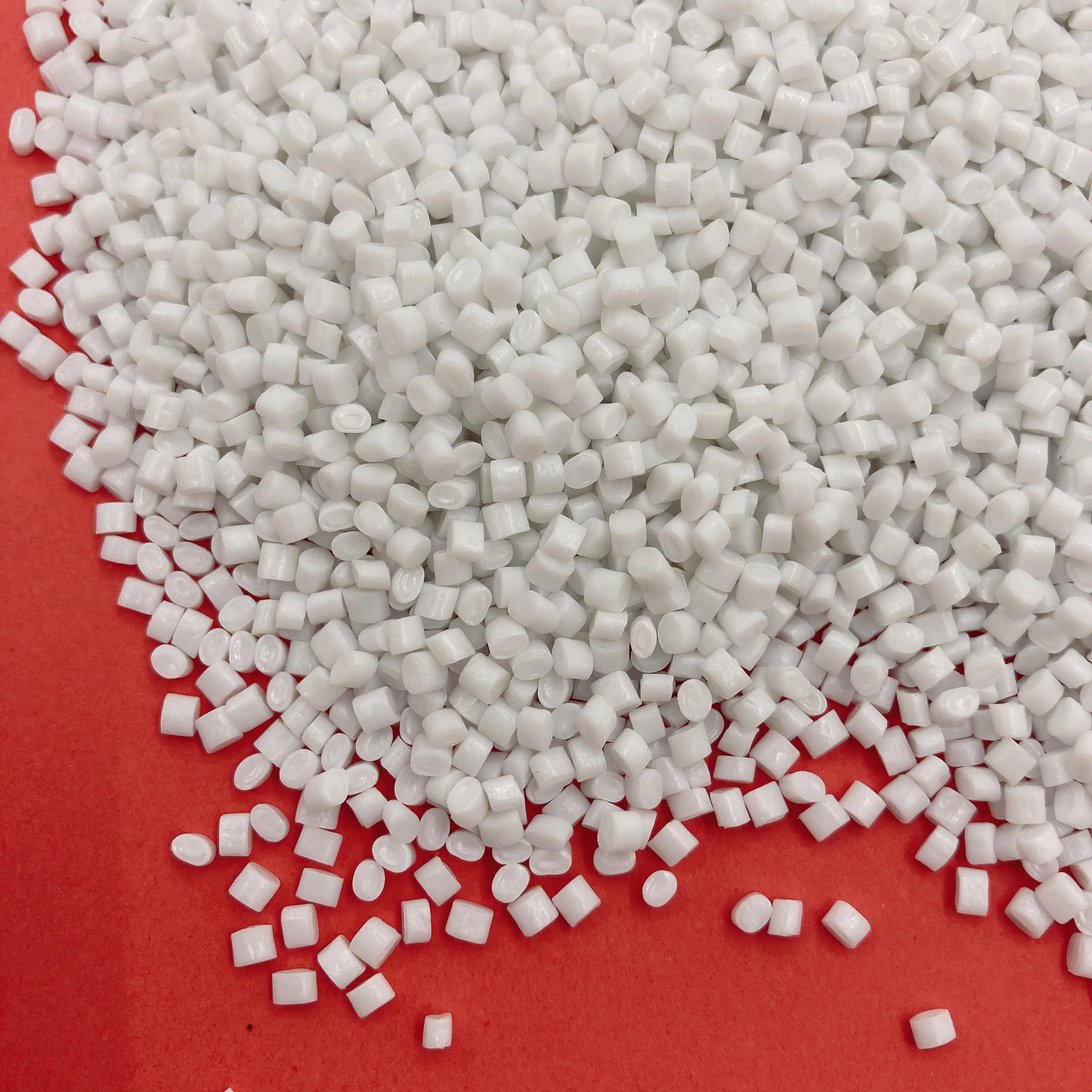 Полиэтиленовый терефталат в бутылках, 100% натуральный ПЭТ CB602 8863 Смола IV 0,80-0,85 ПЭТ смола