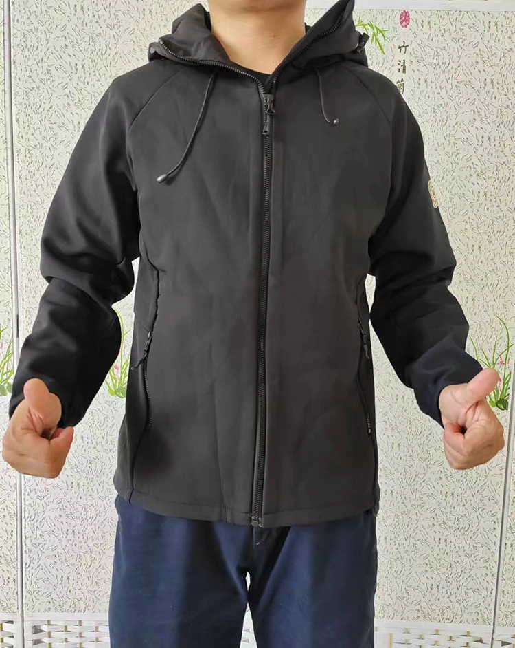 New hot sale softshell windbreaker outdoor waterproof cotton wadded jacket custom winter fleece coats men_voghion.com